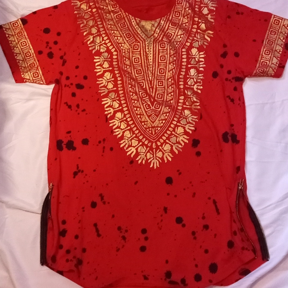 T-SHIRT (B)